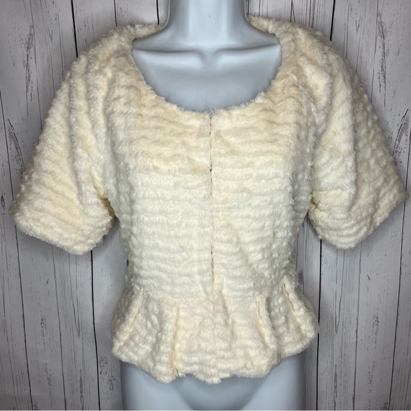Forever 21 Jackets & Blazers - Love 21 Dressy Crop Peplum Jacket Women’s XS Ivory Fuzzy Short Sleeve Lined